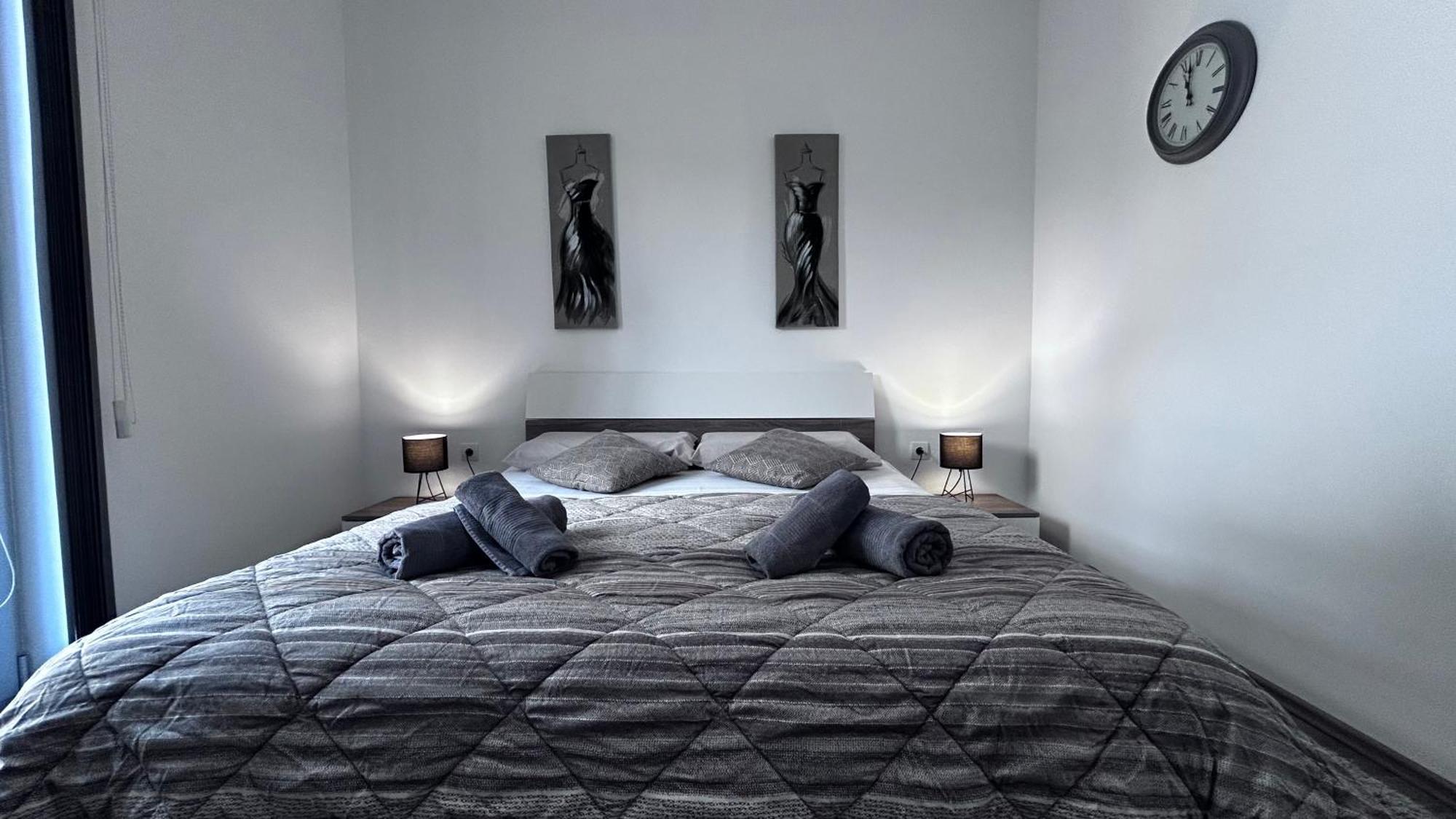 Ivni Apartmani Novigrad Istria Exteriör bild