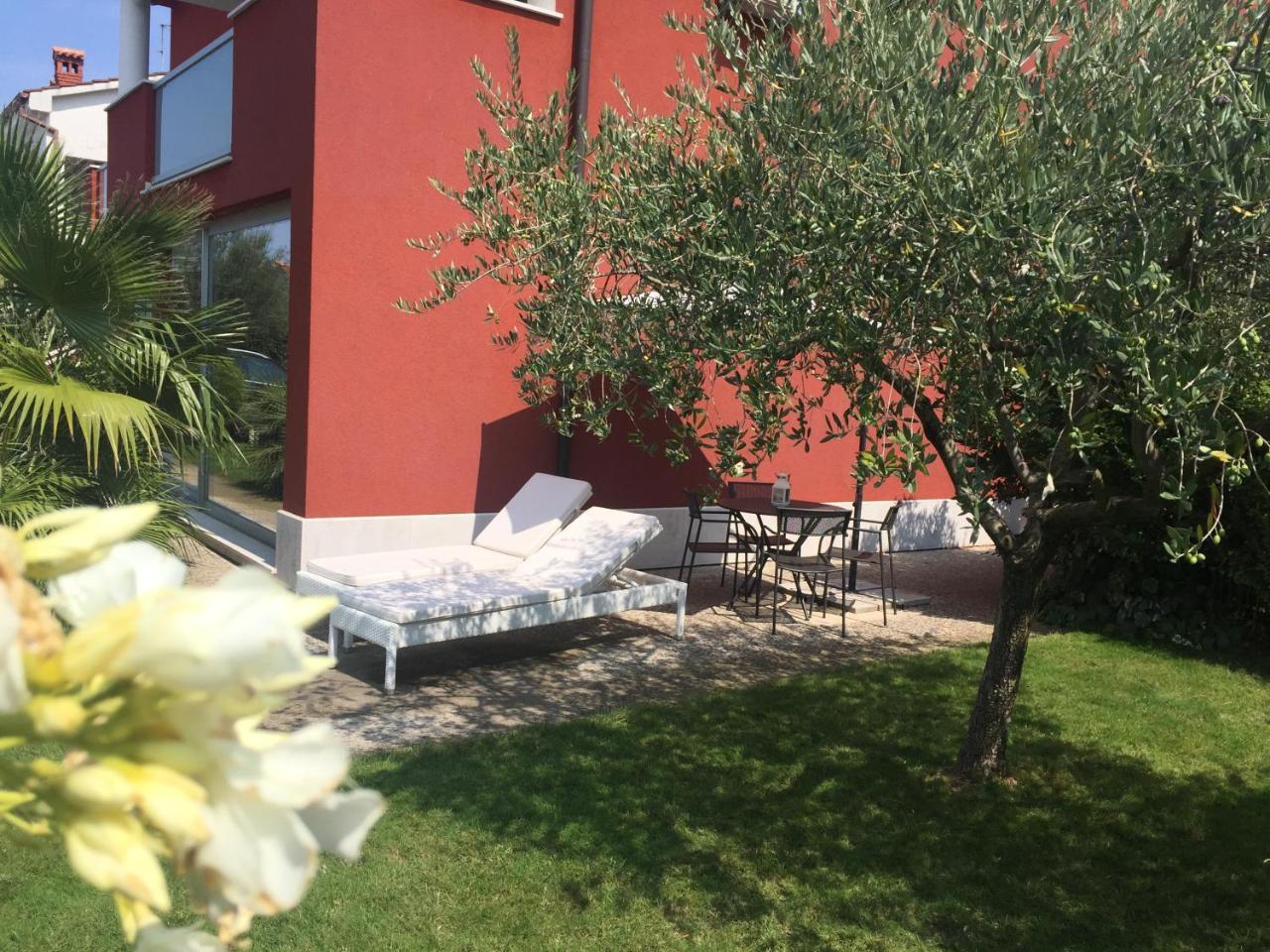 Ivni Apartmani Novigrad Istria Exteriör bild