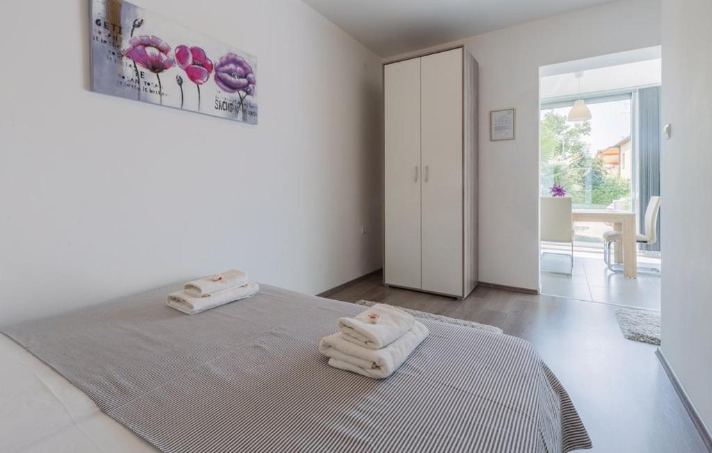 Ivni Apartmani Novigrad Istria Exteriör bild